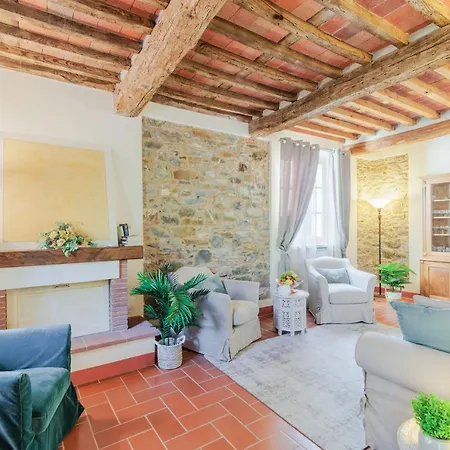 Dondolino, A Stylish Villa