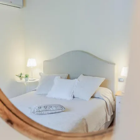 Dondolino, A Stylish Villa