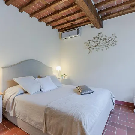 Villa Dondolino, A Stylish *