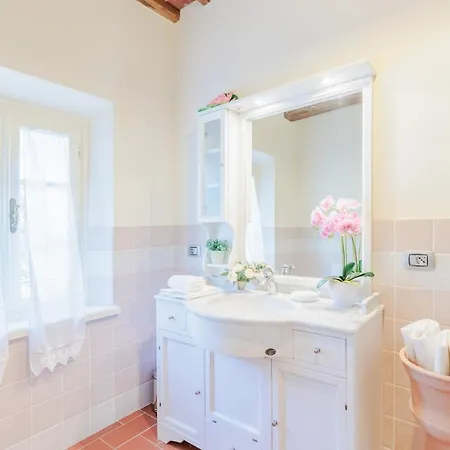 Dondolino, A Stylish Villa