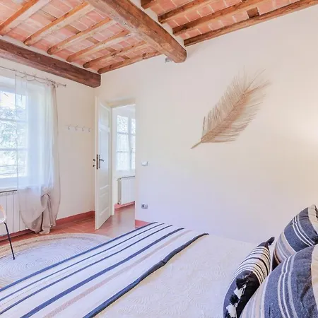 Villa Dondolino, A Stylish Lucca
