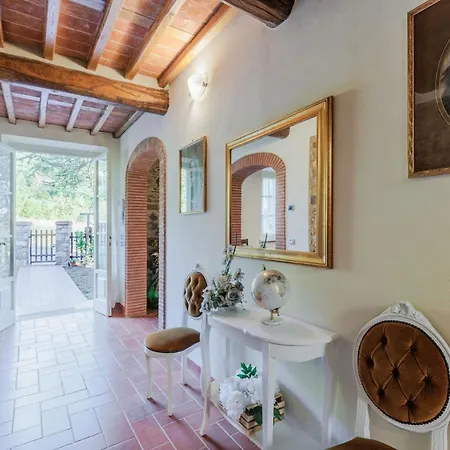 Dondolino, A Stylish Villa *