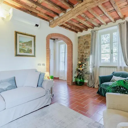 Villa Dondolino, A Stylish Lucca